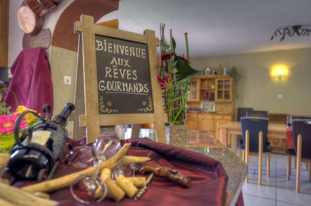 Reves Gourmands, Hotellerie & Gastronomie Vernayaz Exterior photo