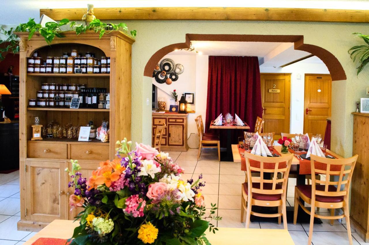 Reves Gourmands, Hotellerie & Gastronomie Vernayaz Exterior photo